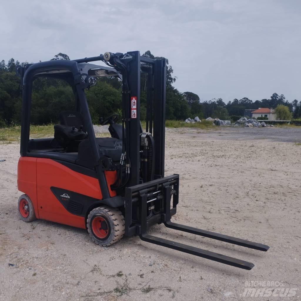Linde E 20 Elmotviktstruckar