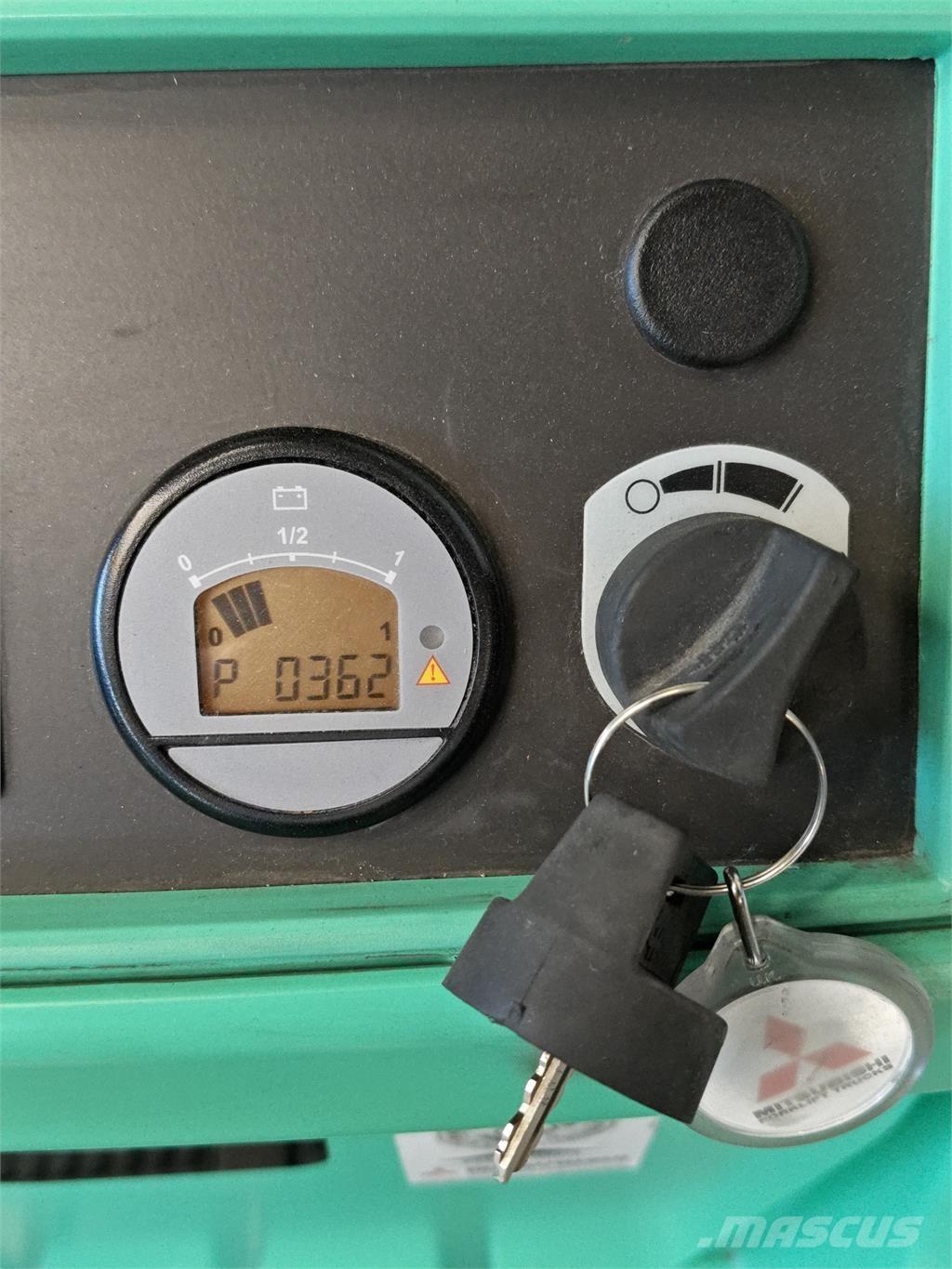 Mitsubishi PBV20N3 Flaktruck