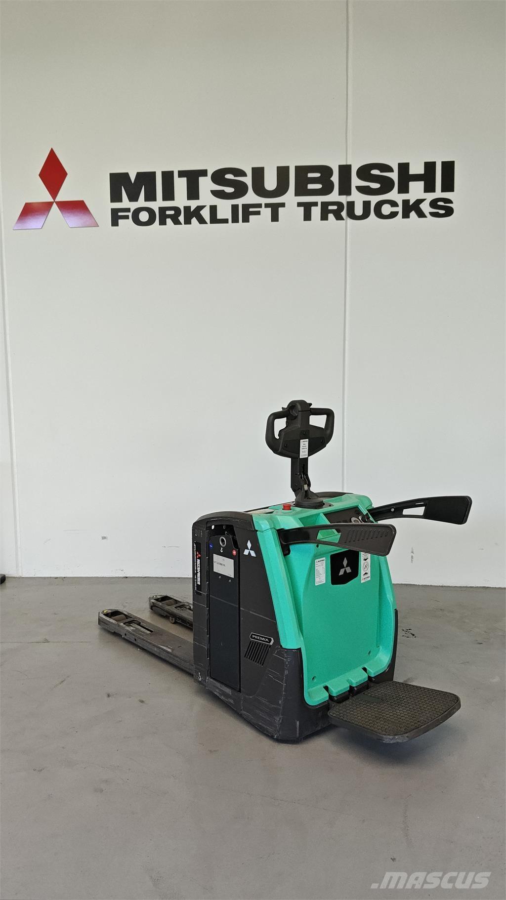 Mitsubishi PBV20N3 Flaktruck