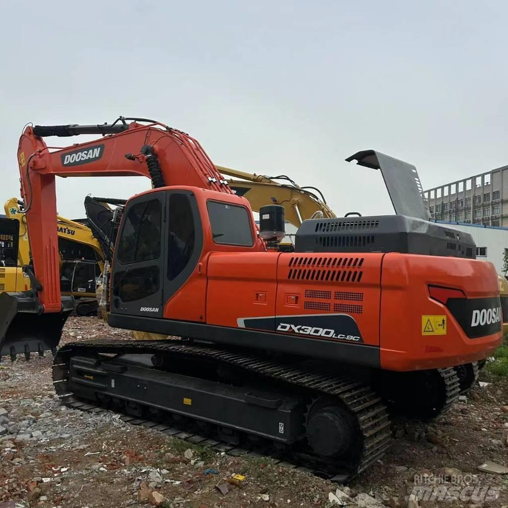 Doosan DX 300 LC-9c Bandgrävare