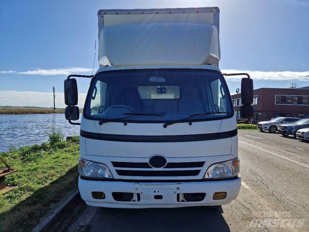 Hino 3815 Skåpbilar