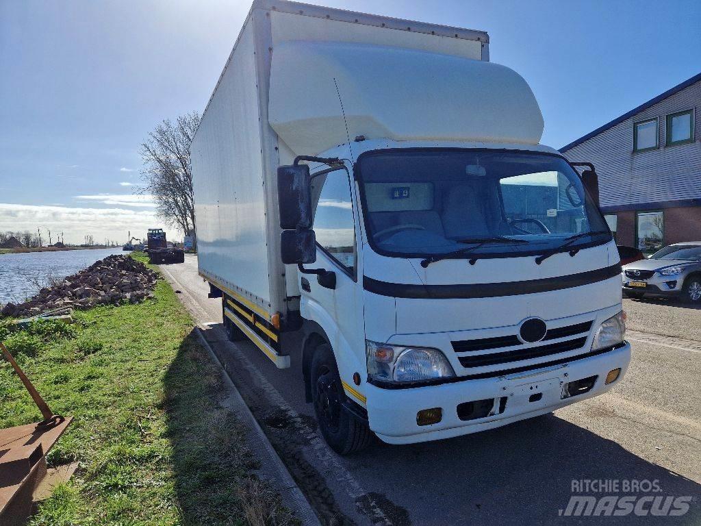 Hino 3815 Skåpbilar