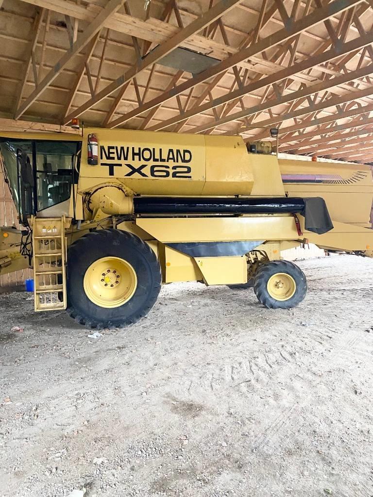 New Holland TX 62 Skördetröskor