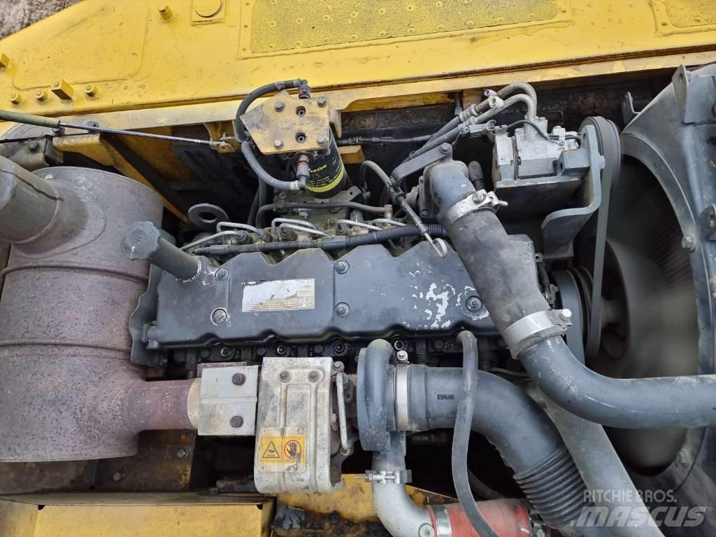 Komatsu PC 210-8 Bandgrävare