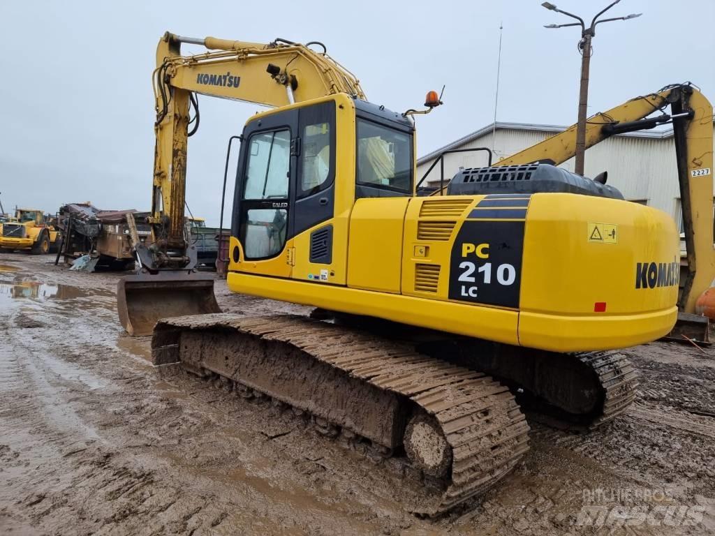 Komatsu PC 210-8 Bandgrävare