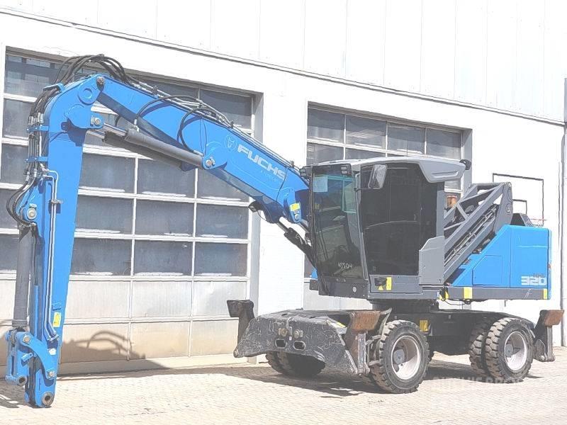 Fuchs MHL 320 F Avfalls / industri hantering