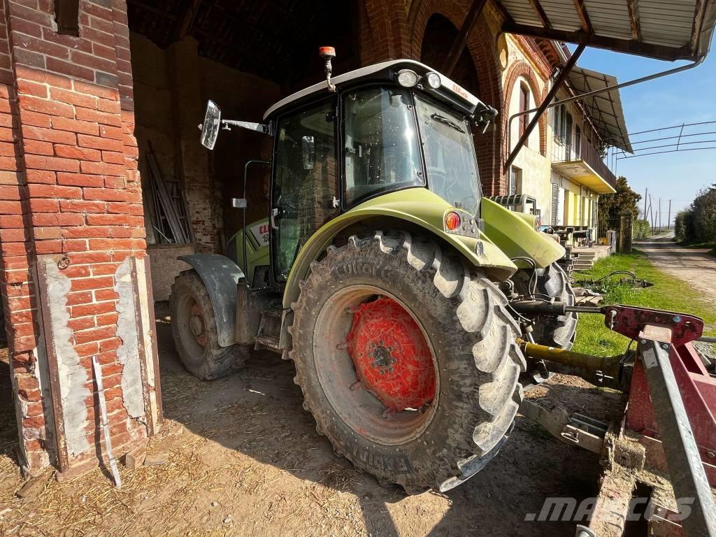 CLAAS Arion 420 Traktorer