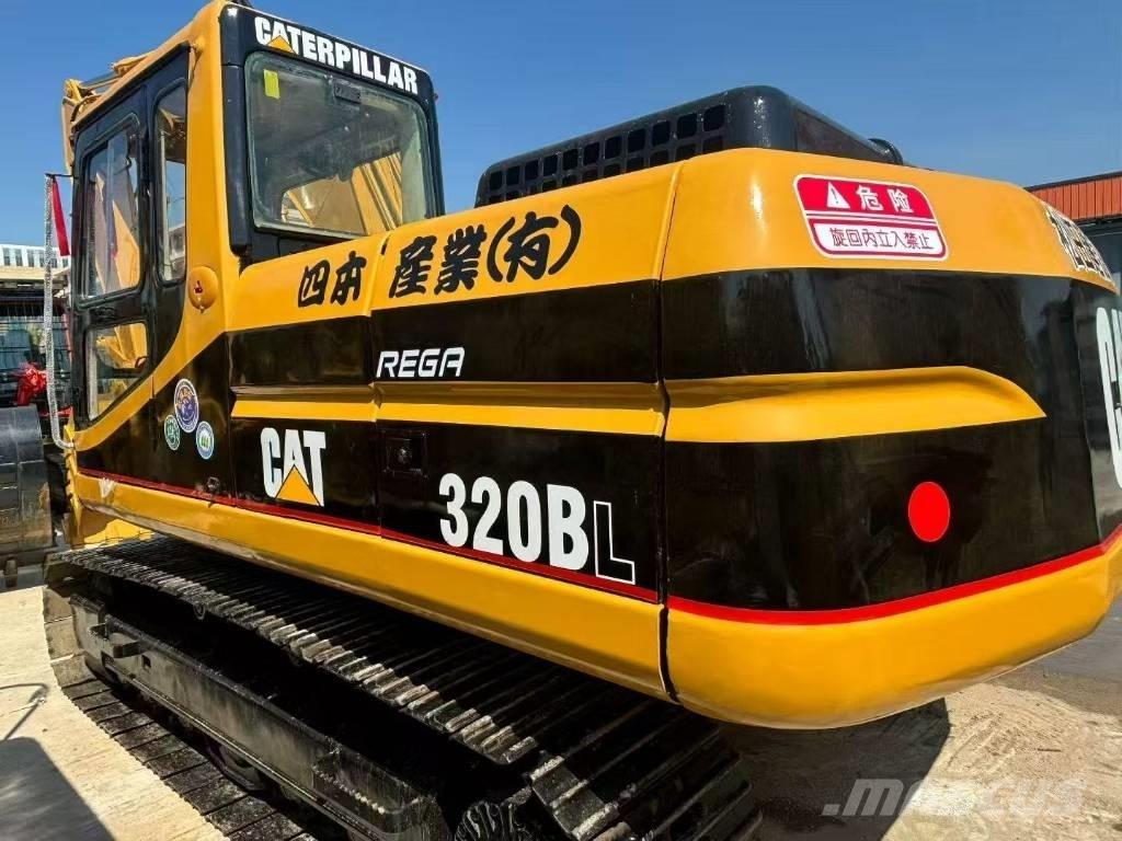 CAT 320 B L Bandgrävare