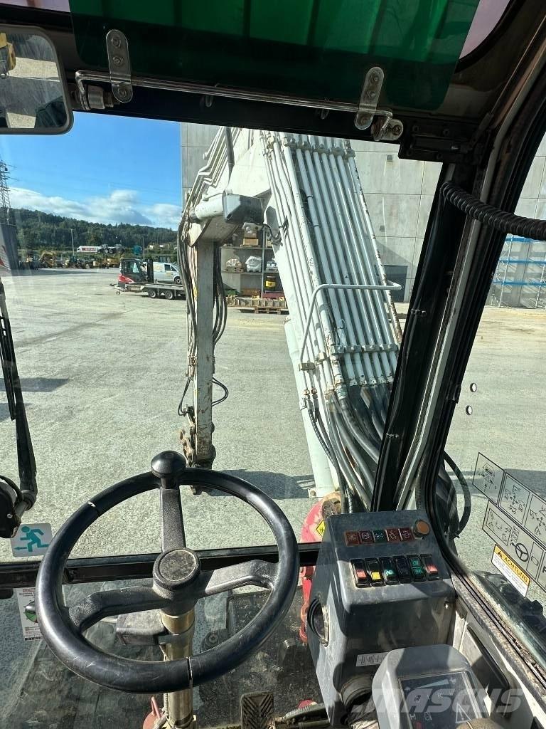 Takeuchi TB 175 W Hjulgrävare