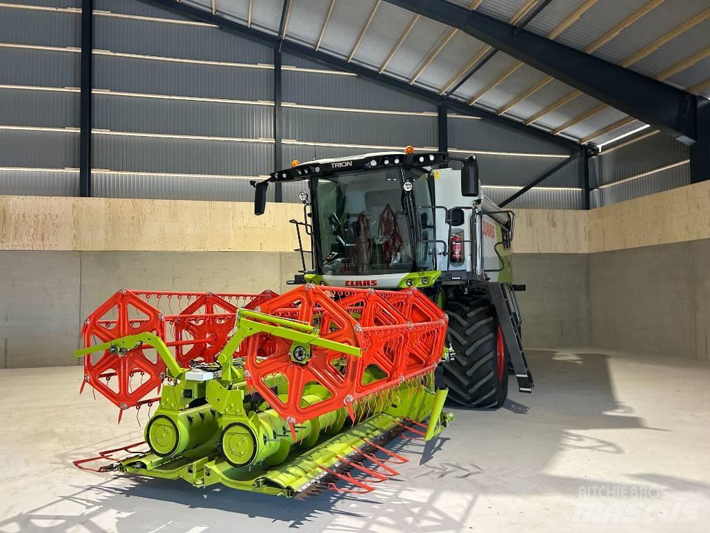 CLAAS Trion 520 Skördetröskor
