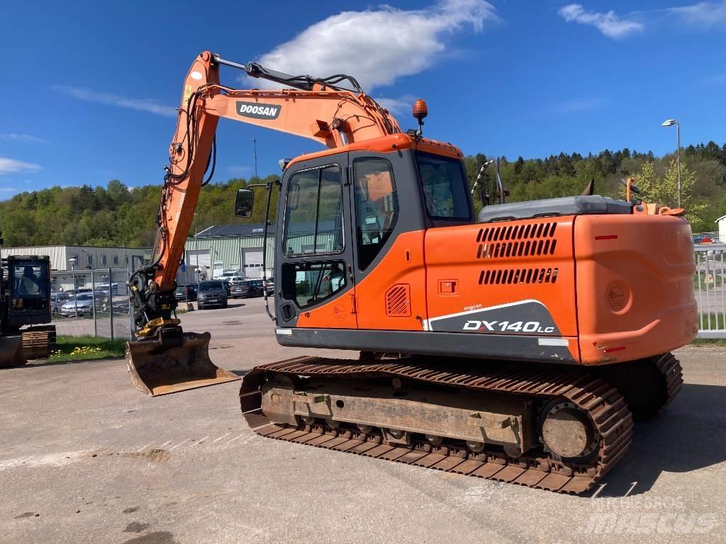 Doosan DX 140 LC Bandgrävare
