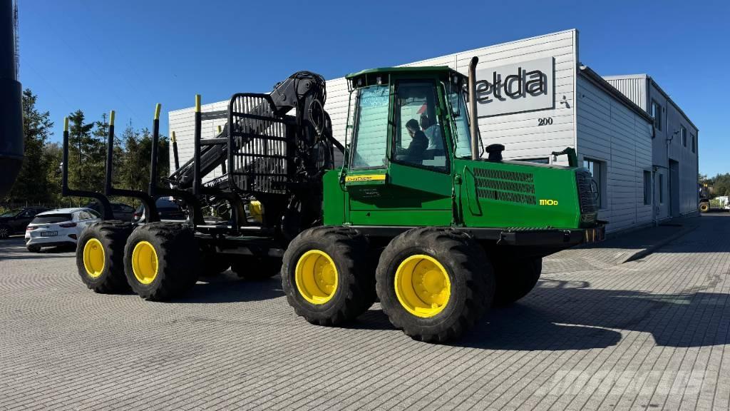 John Deere 1110 D Skotare