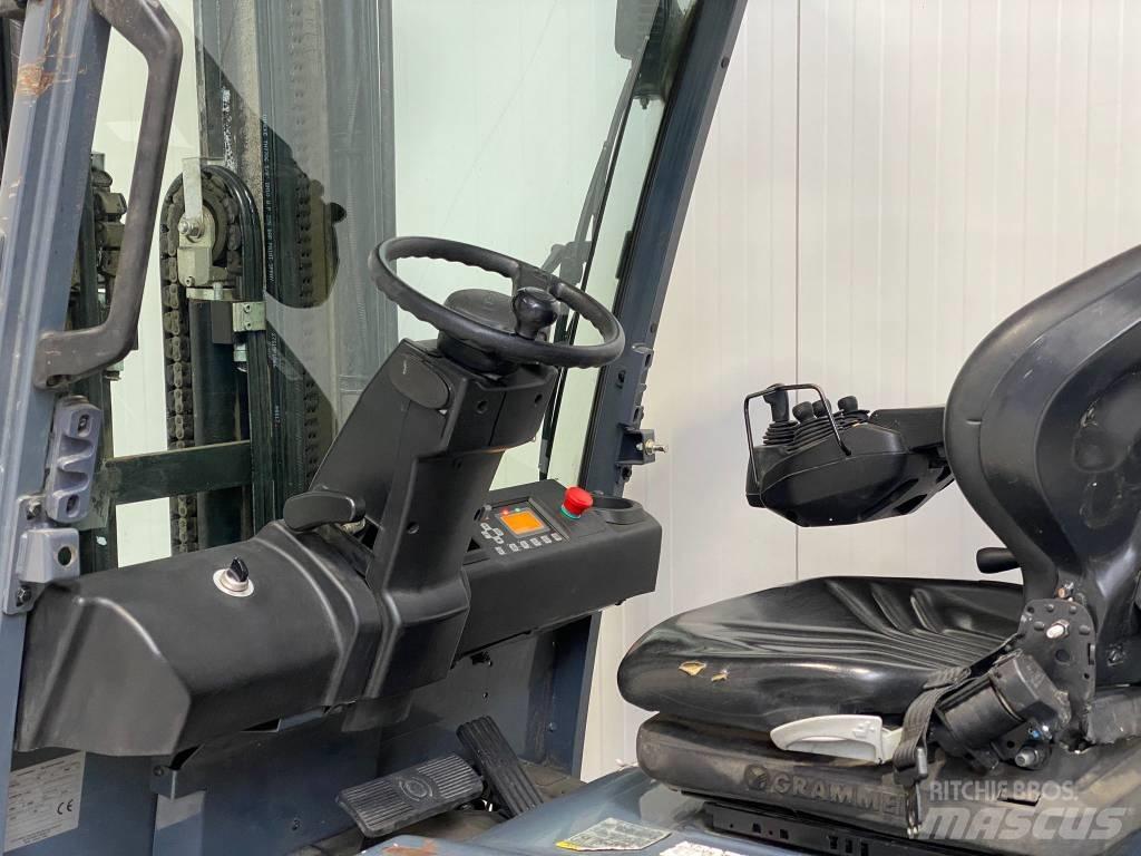 Toyota 8FBMT25 Elmotviktstruckar