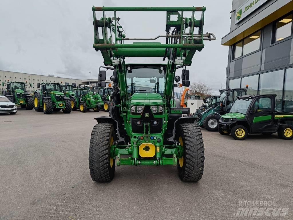 John Deere 6115 RC Traktorer