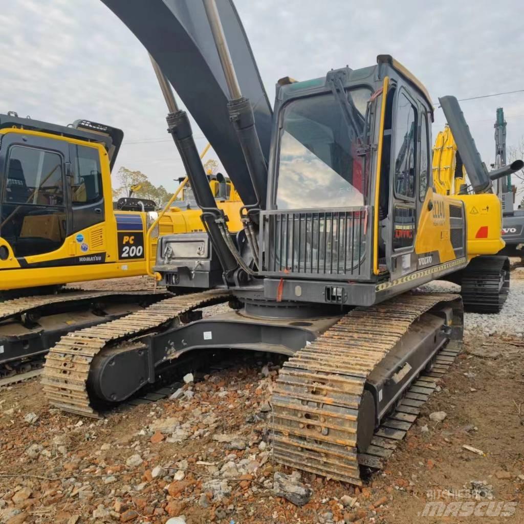Volvo EC 240 Bandgrävare