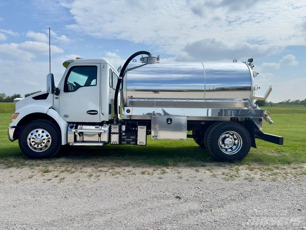 Kenworth T 280 Slamsugningsbil
