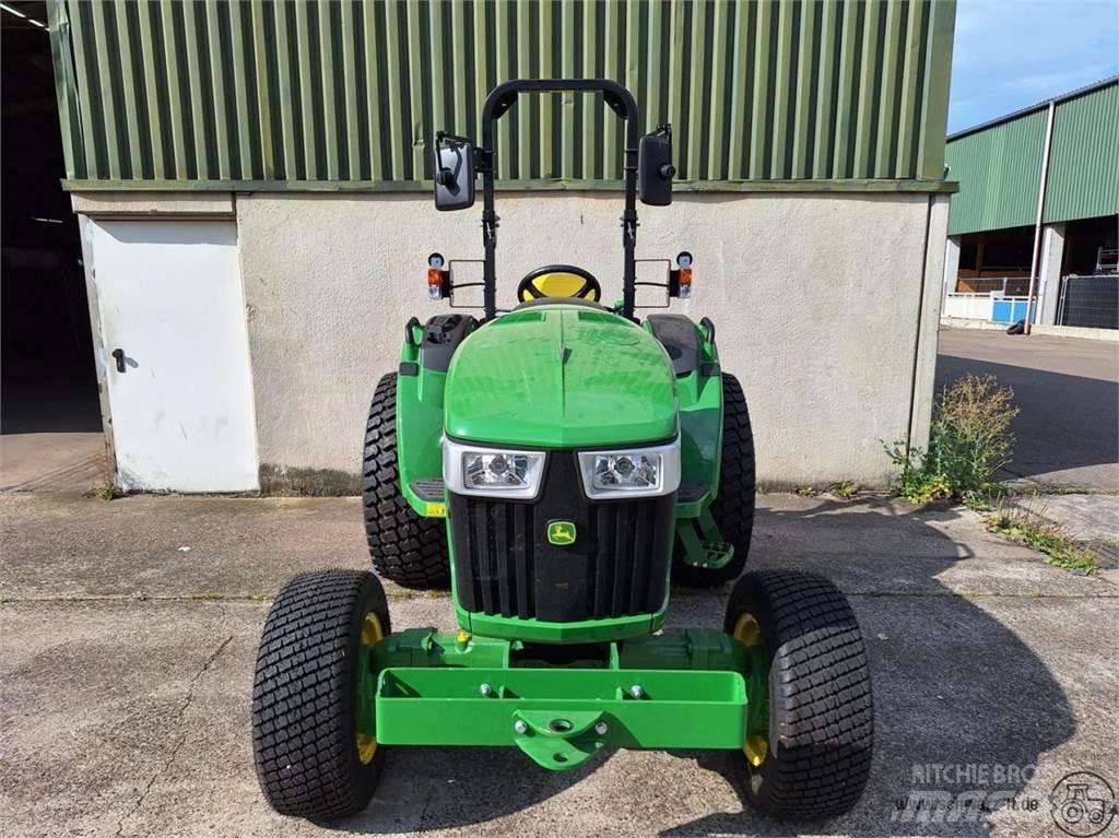 John Deere 4052M Kompakttraktorer