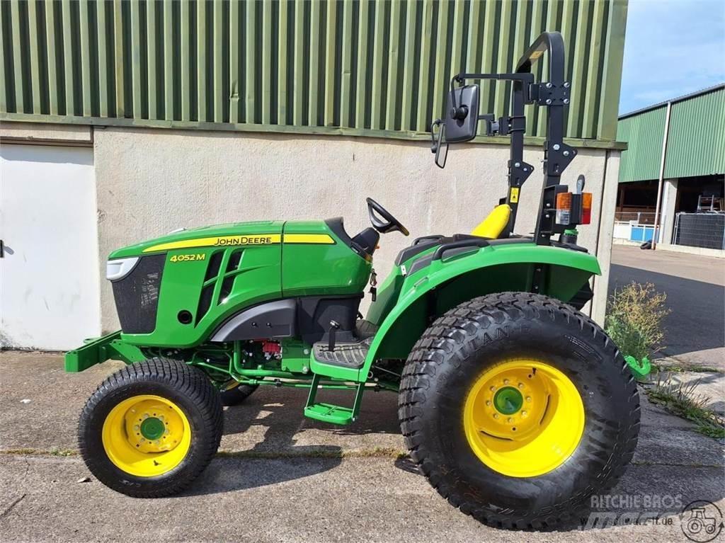John Deere 4052M Kompakttraktorer