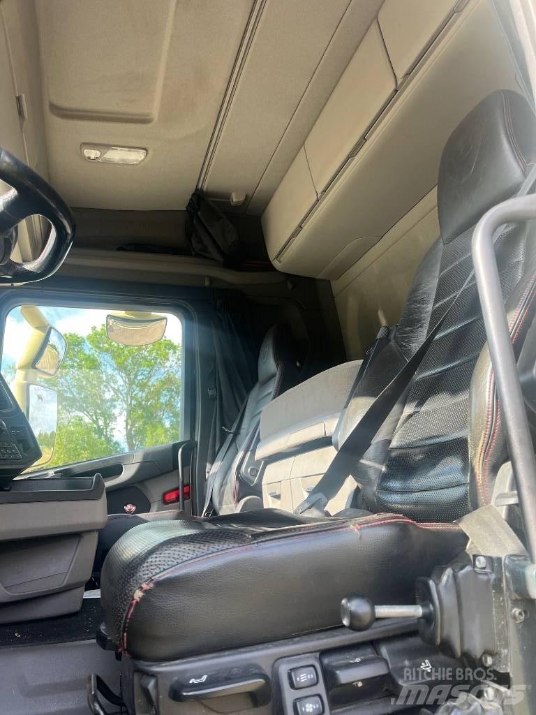 Scania R 520 Tridem Kranbilar