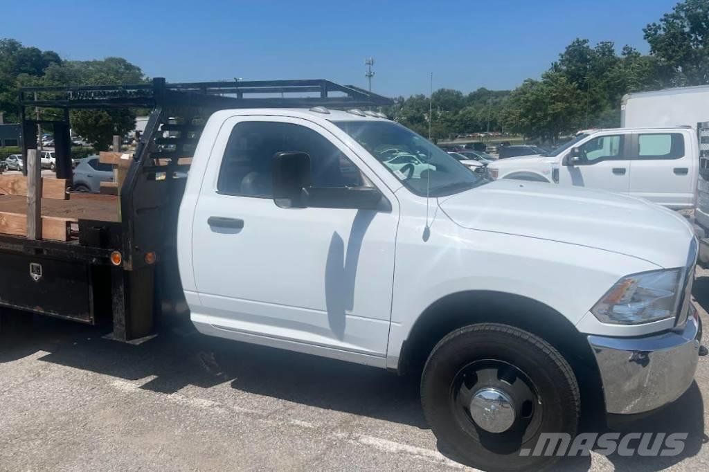 RAM 3500 TRADESMAN Flakbilar