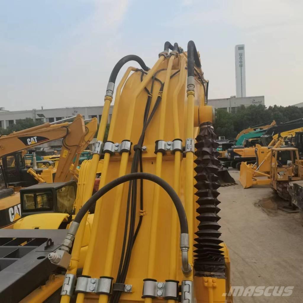 Komatsu PC 220-8 Bandgrävare