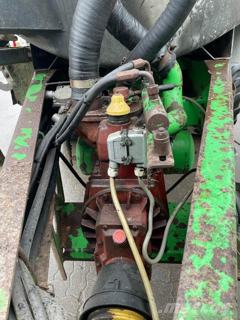 Joskin 12500 TS Fast- och kletgödselspridare