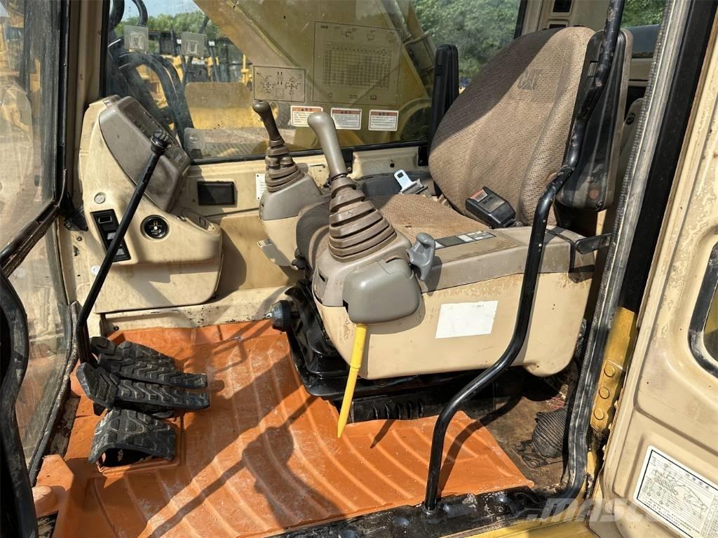 CAT 330 B L Bandgrävare