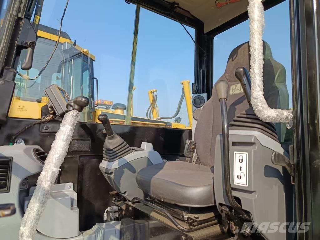 CAT 305.5 Minigrävare < 7t