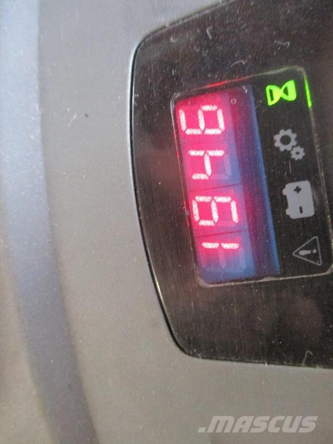 BT LPE200 Låglyftare med plattform