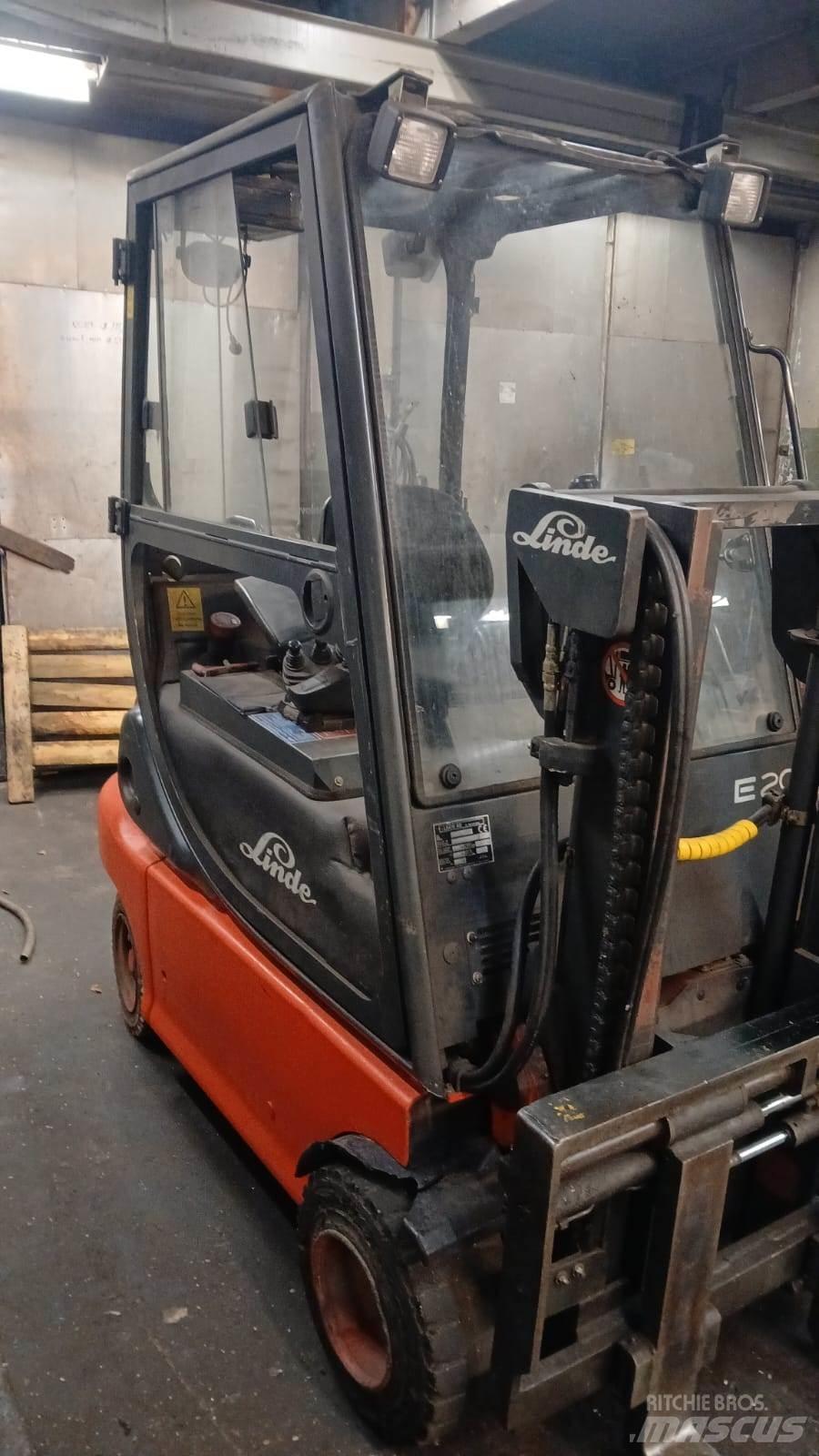 Linde E20P-02 Elmotviktstruckar