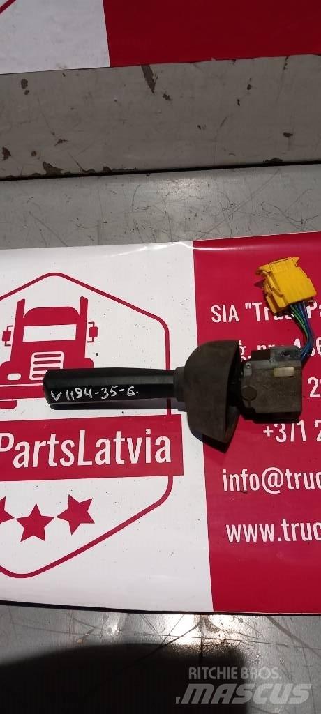 Volvo FH 12.    1624133 Hytter och interiör