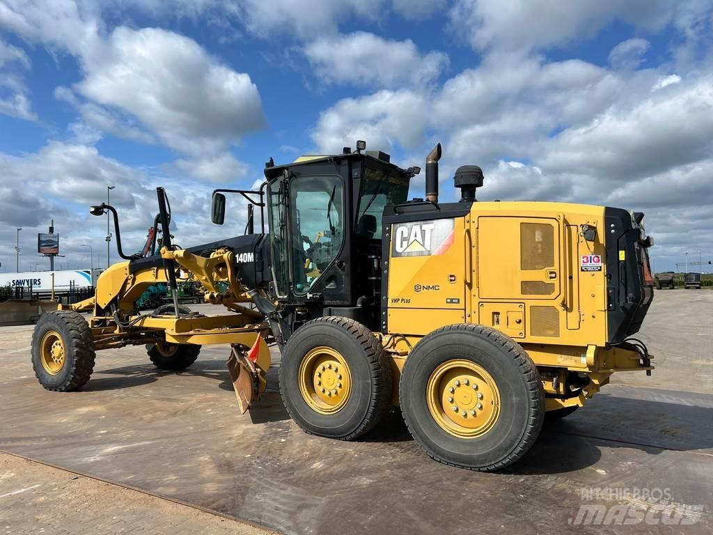 CAT 140M2 Väghyvlar
