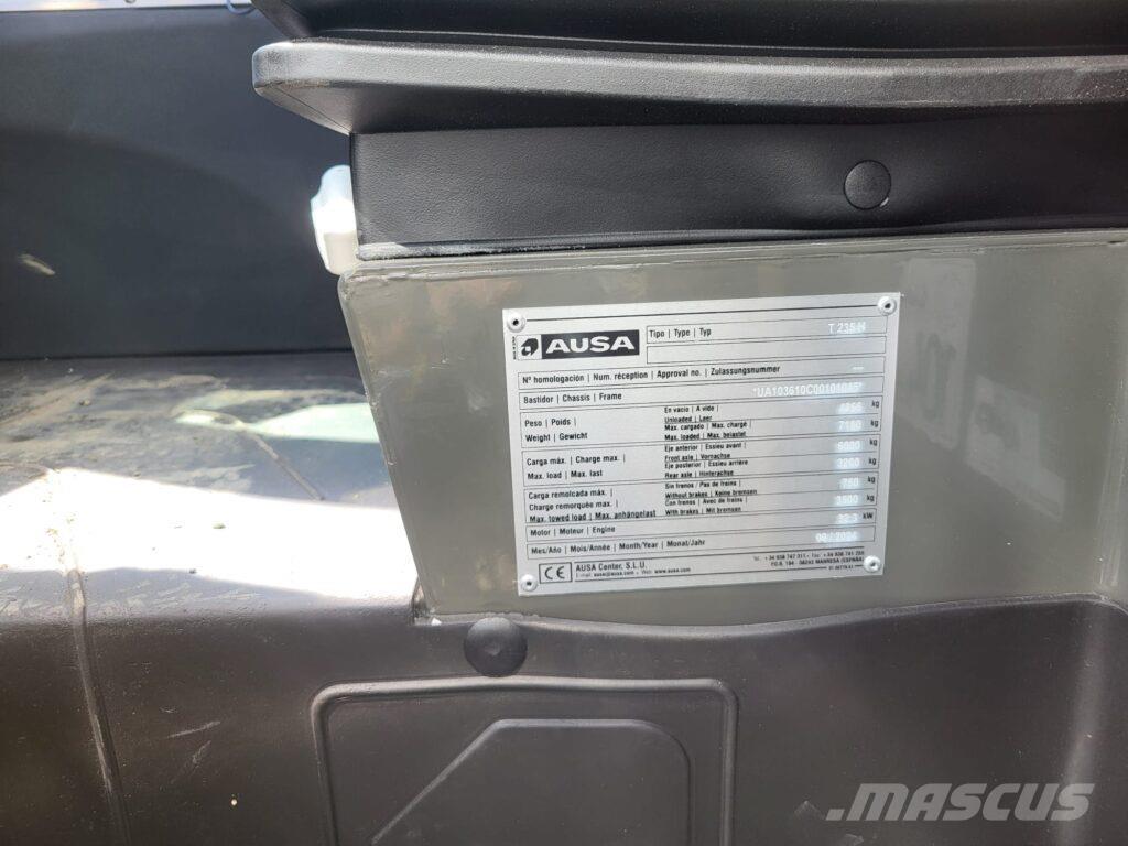 Ausa T235H Teleskopiska hjullastare