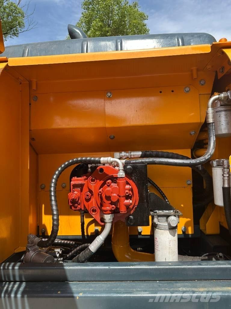 Hyundai HX220HD Midigrävmaskiner 7t - 12t