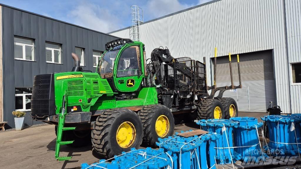 John Deere 1910 G Skotare