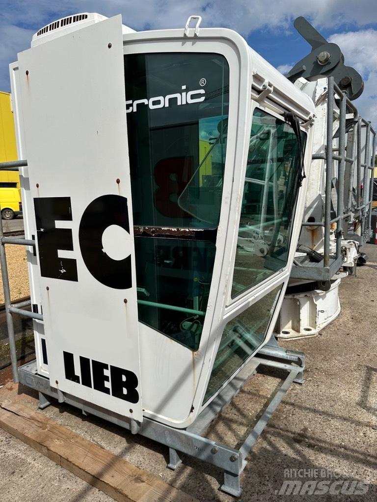 Liebherr 150 ECB 8 Byggkranar