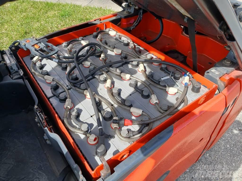 Linde E16-02 Elmotviktstruckar