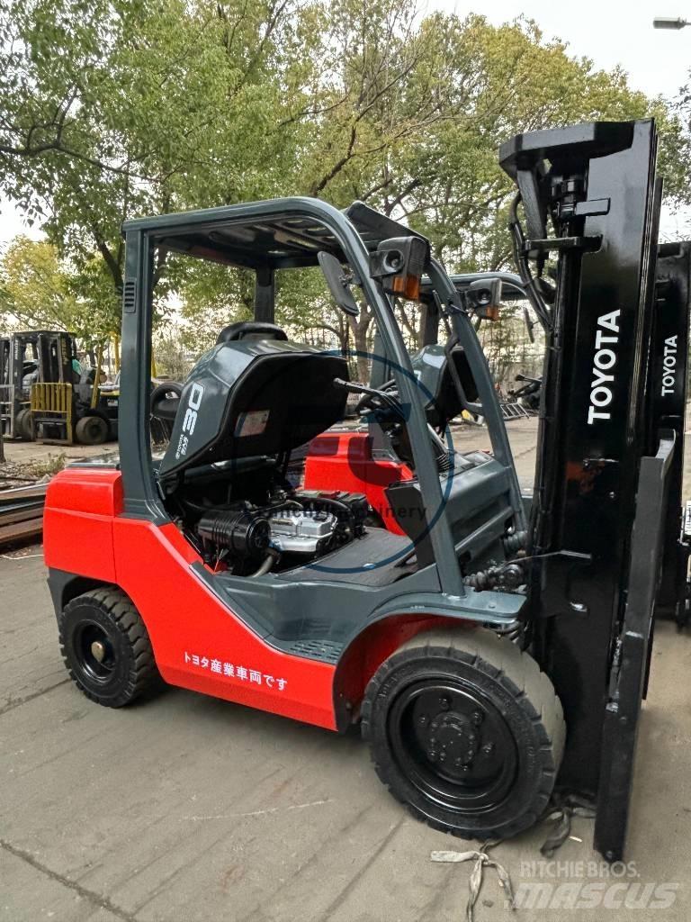 Toyota FDZN 30 Dieselmotviktstruckar