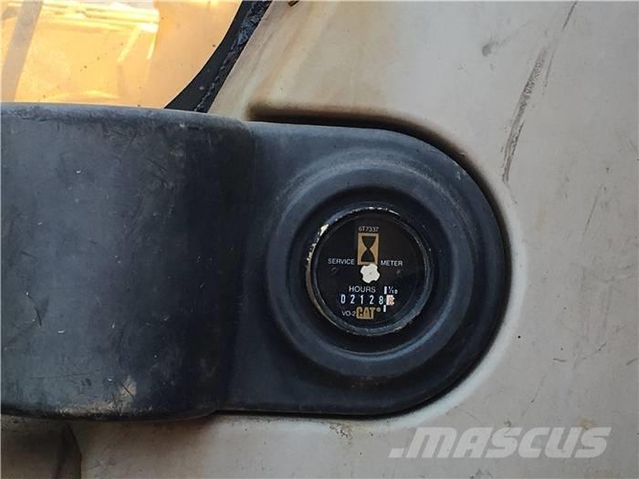 CAT 320 C L Bandgrävare