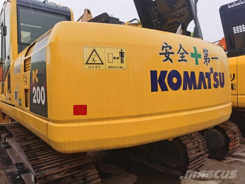 Komatsu PC 200-8 Bandgrävare