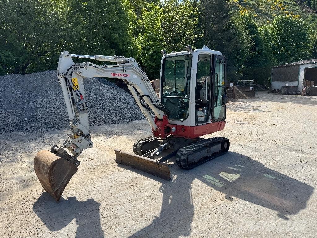 Takeuchi TB 225 Minigrävare < 7t