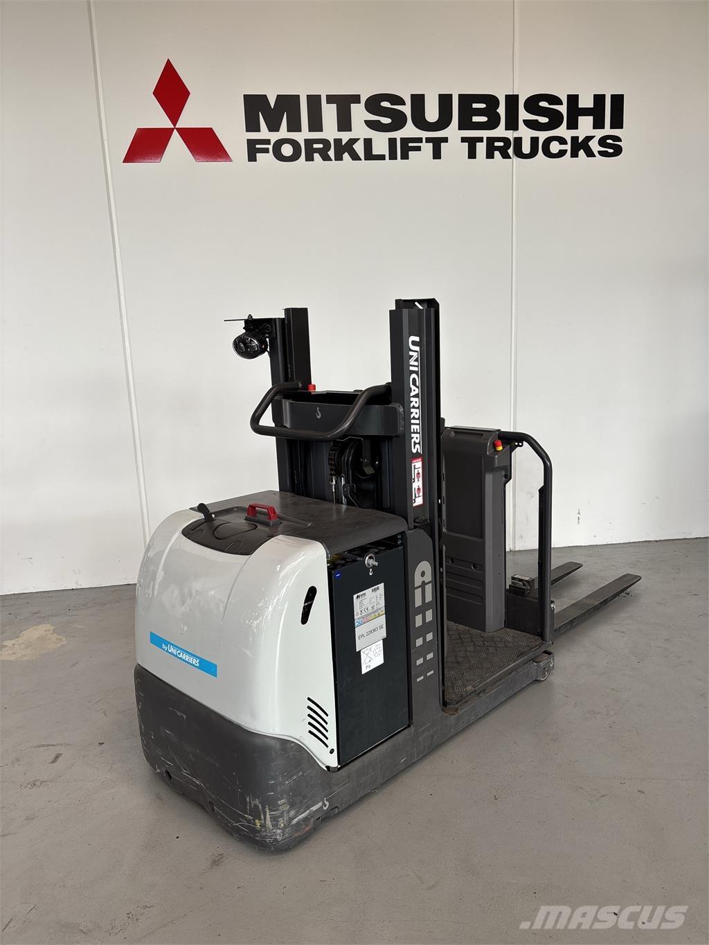 UniCarriers EPL100 Plocktruck, låglyftande