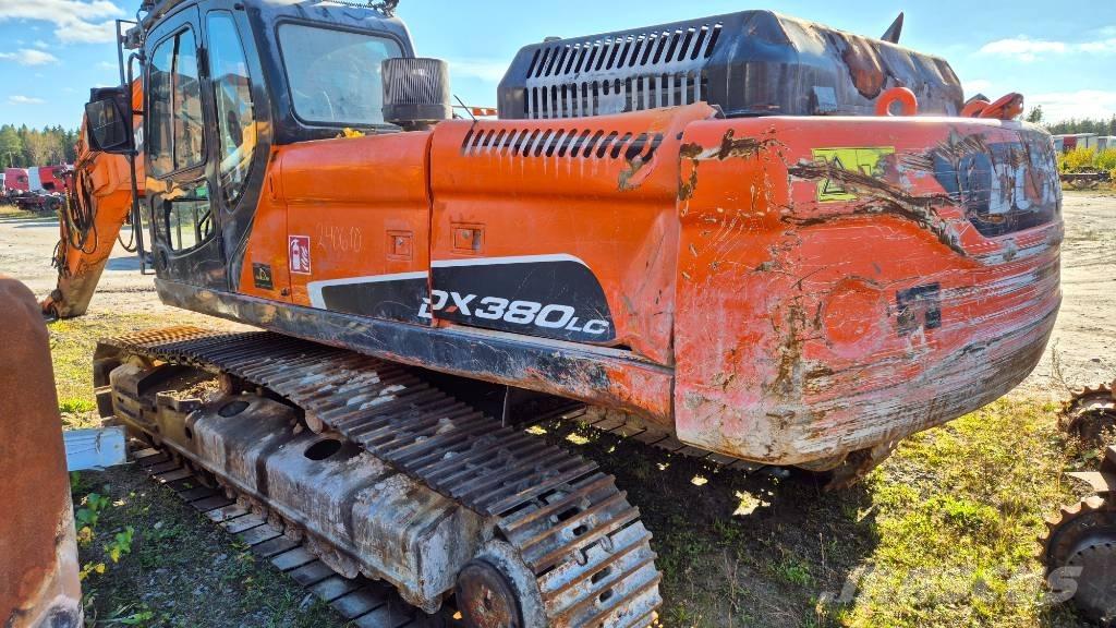 Doosan DX 380 LC Bandgrävare