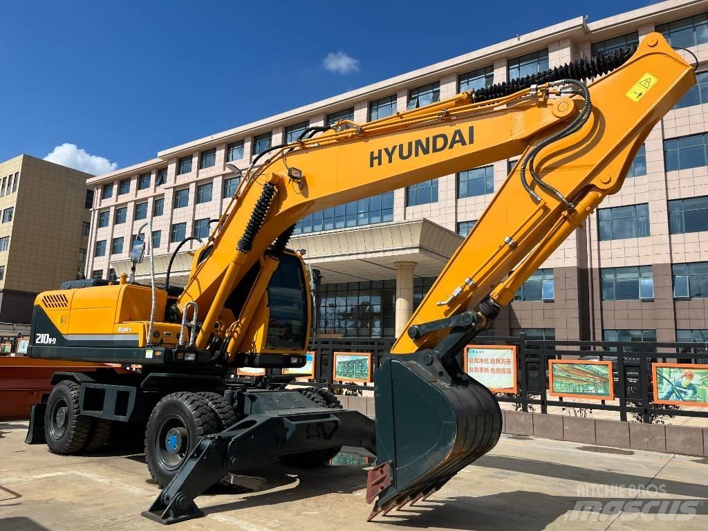 Hyundai R210W Hjulgrävare