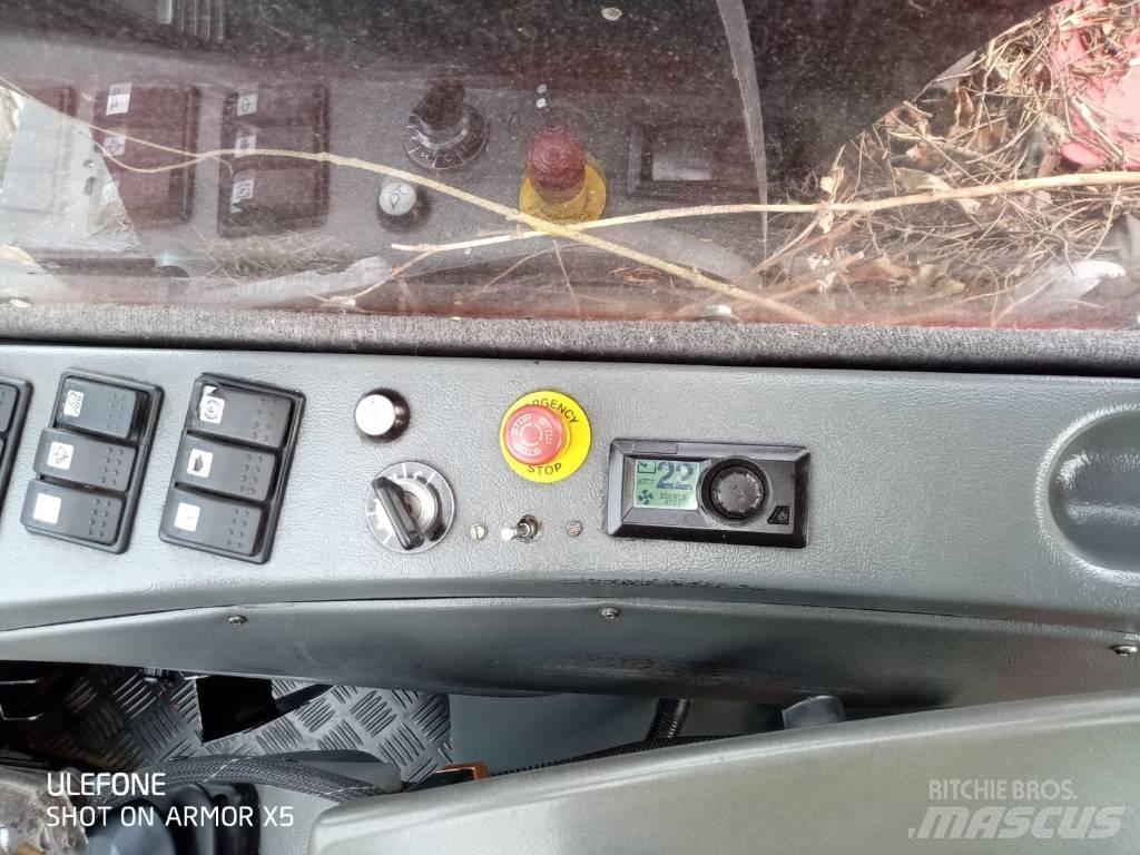Komatsu 911 Skördare