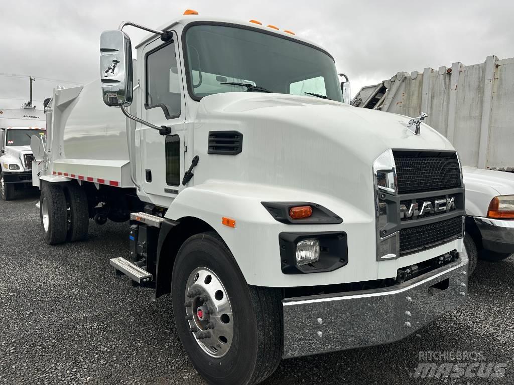 Mack MD7 Sopbilar