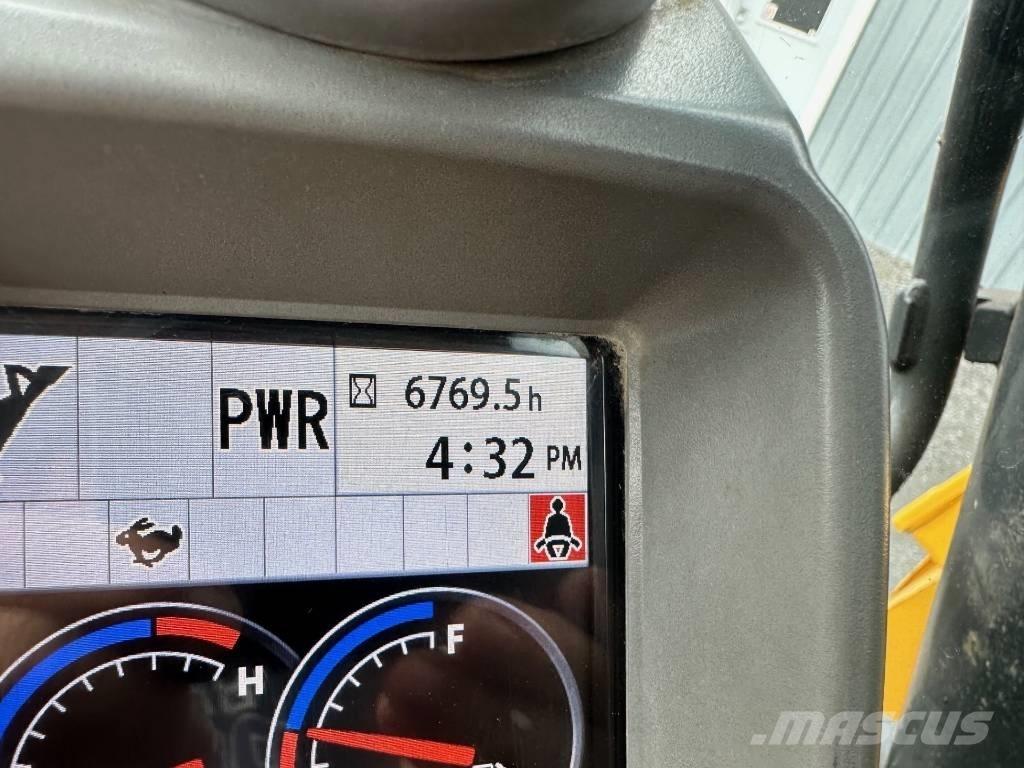 John Deere 75G Bandgrävare