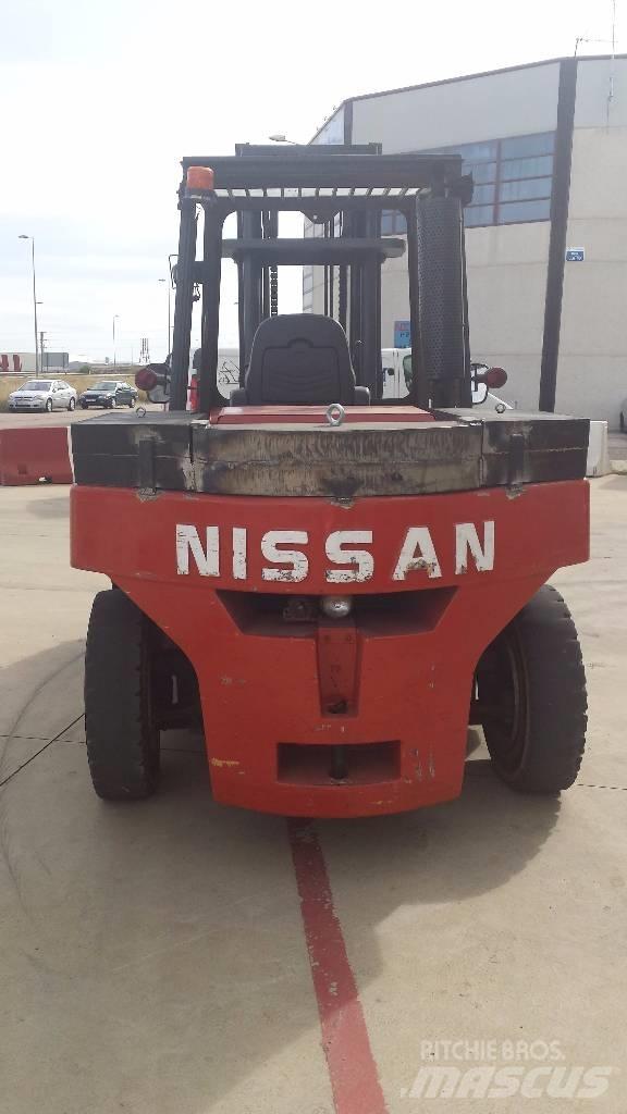 Nissan WF05H70U Dieselmotviktstruckar