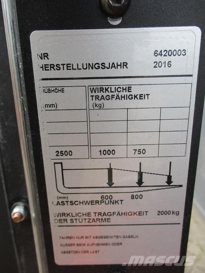 BT SPE200D Låglyftare med plattform