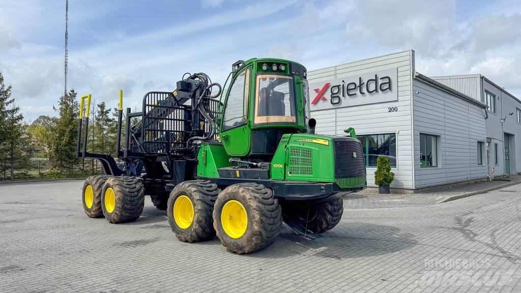 John Deere 1010 E Skotare
